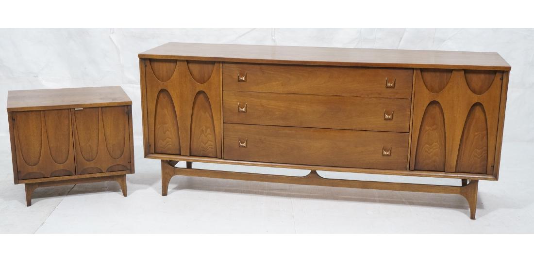 2 pc BRASILIA for BROYHILL Bedroom Set. 2 Door Ni