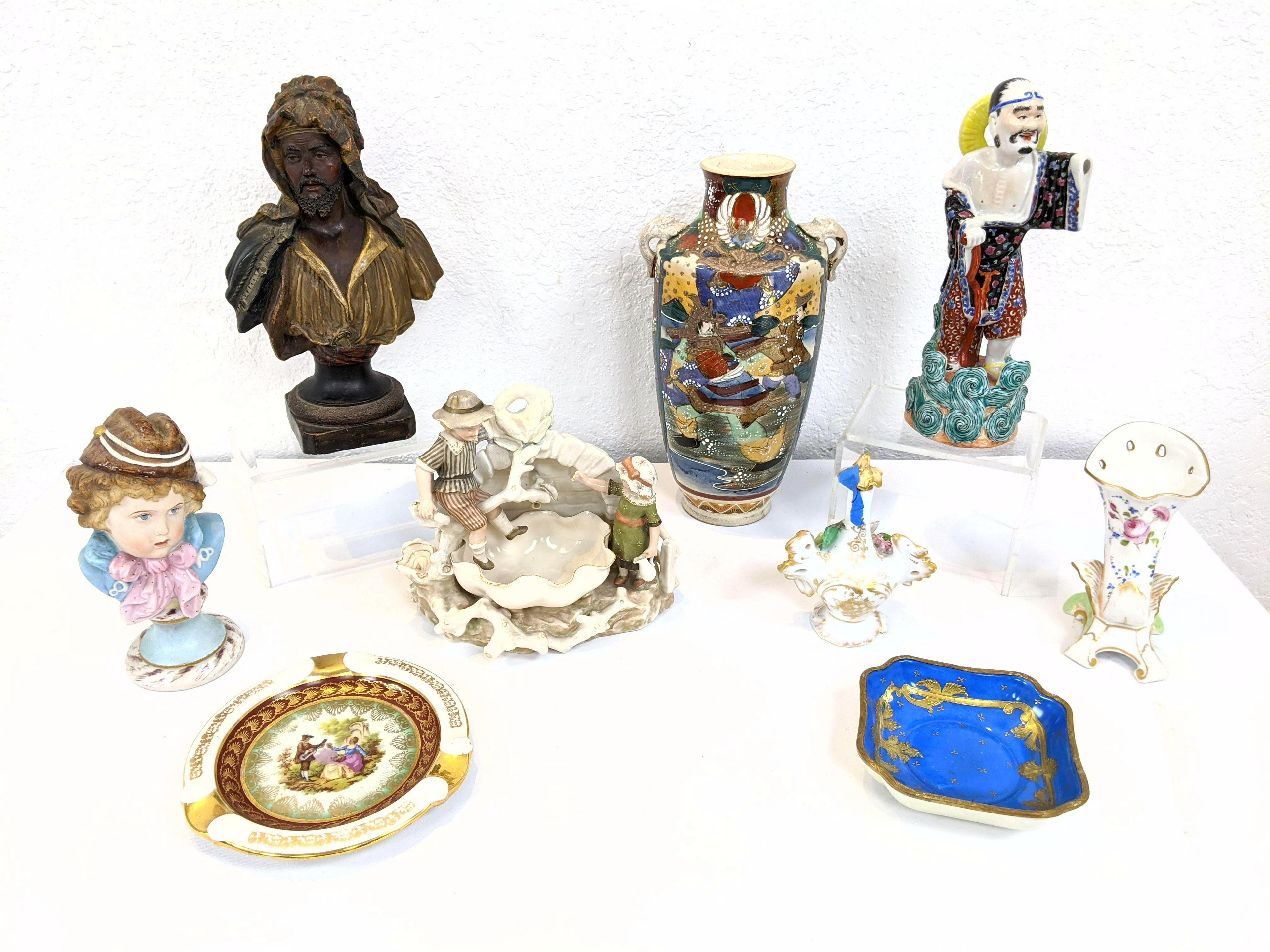 Porcelain, Ceramic, Terracotta Decorative Object Lot. M
