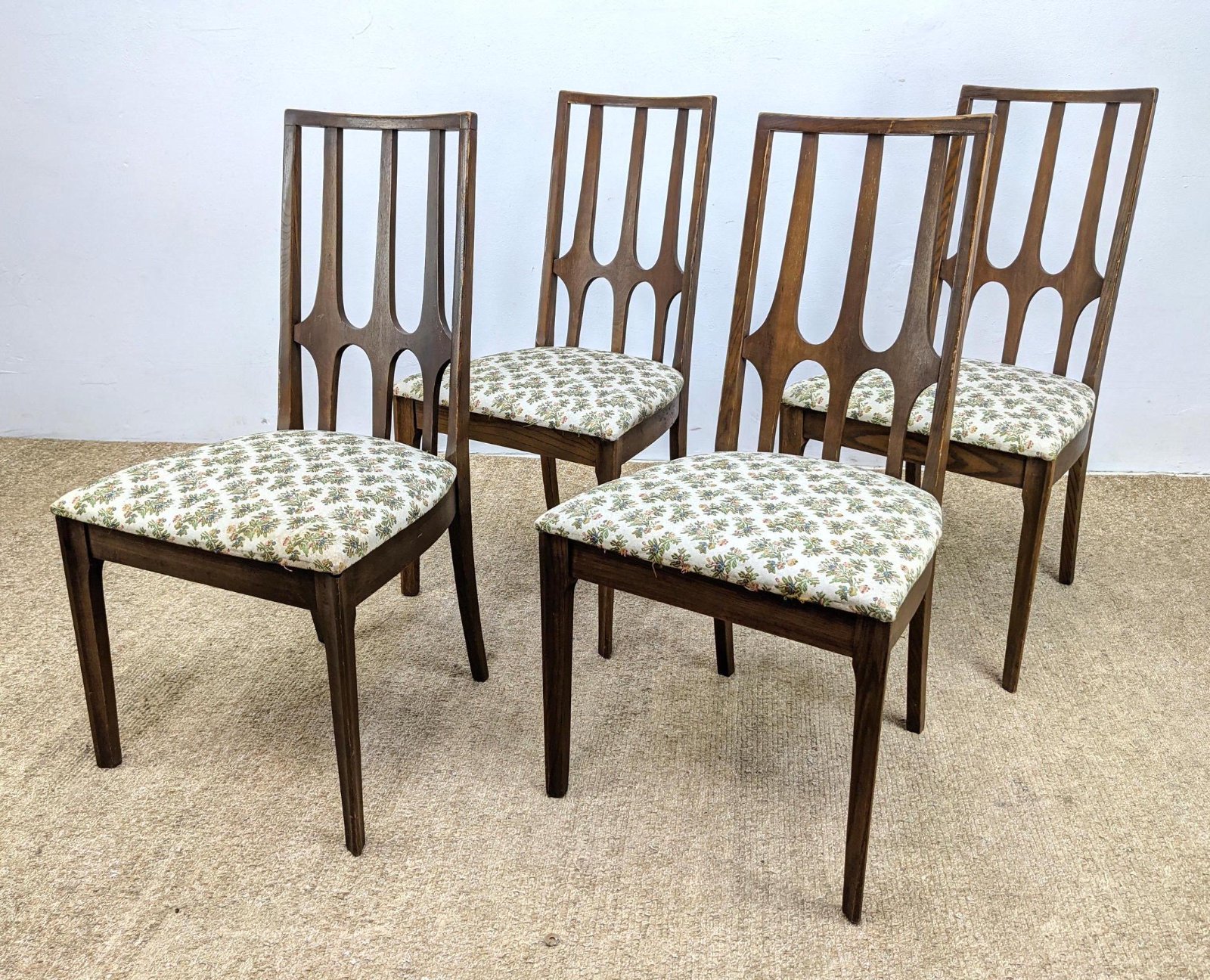 Set 4 BROYHILL BRASILIA Dining Chairs.