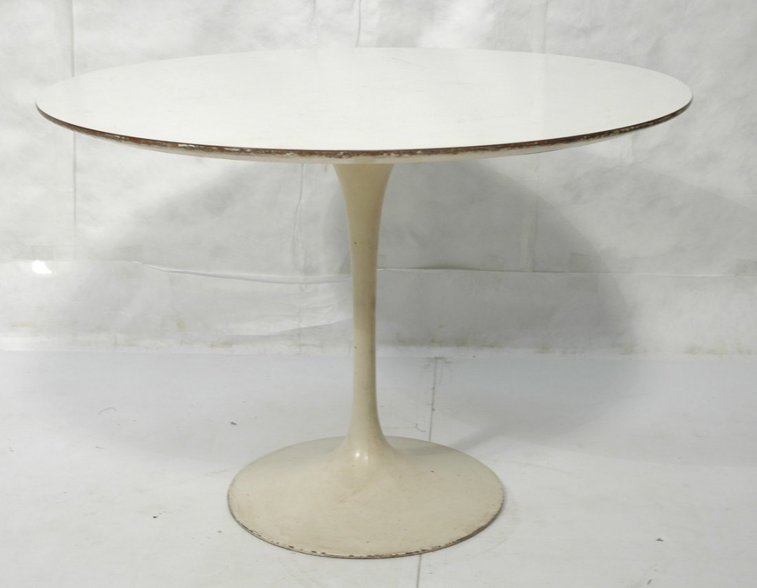Large 42" KNOLL Saarinen Tulip Dining Table. Lami