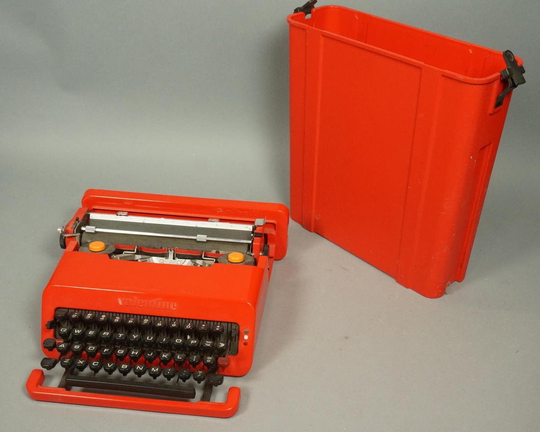 Red ETTORE SOTTSASS Valentine Typewriter. Olivett