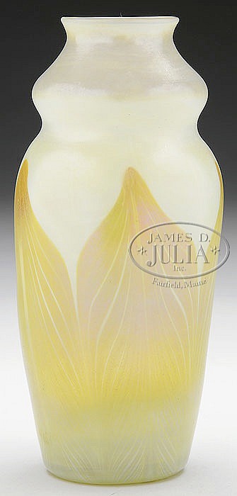 TIFFANY STUDIOS ART GLASS VASE.