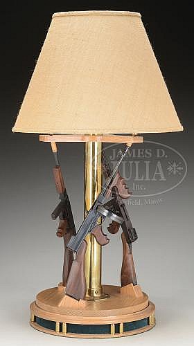 EXCEEDINGLY ATTRACTIVE TABLE LAMP WITH DETACHABLE...