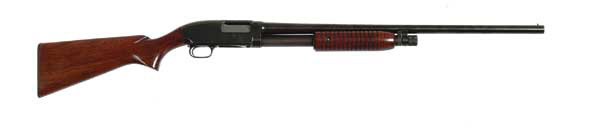 *WINCHESTER MODEL 12 FEATHERWEIGHT PUMP SHOTGUN.