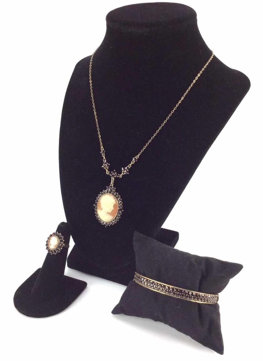 19th C. Bohemian Garnet & Cameo Jewelry Set