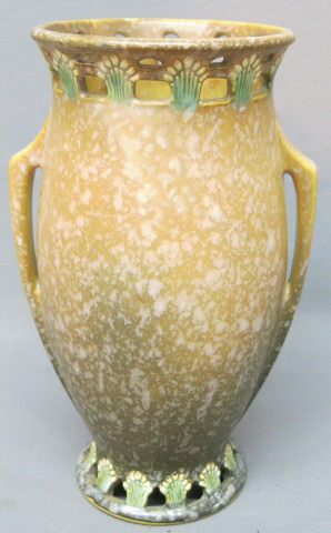 ROSEVILLE POTTERY 'FERELLA' PATTERN VASE