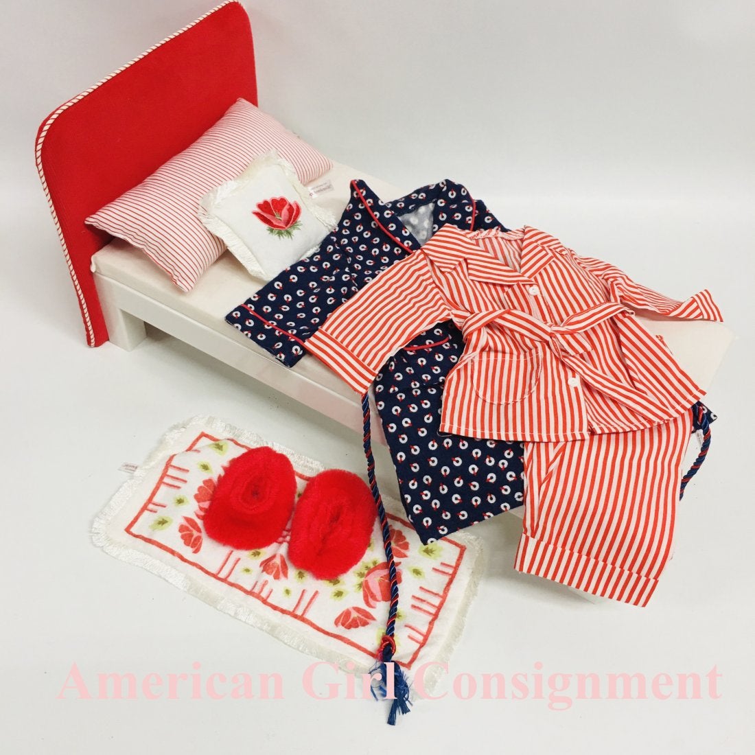 Bed, Pajamas and Bedding for American Girl Doll Molly