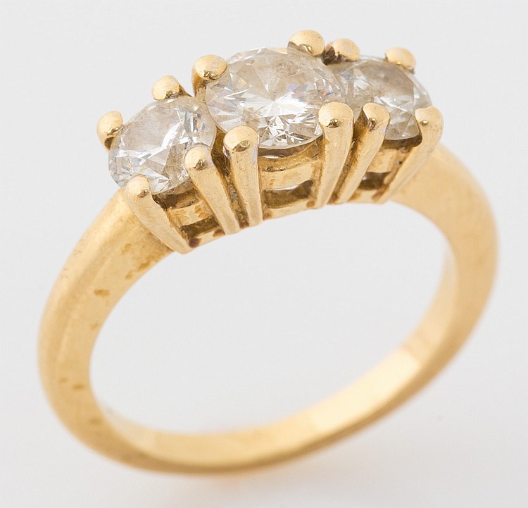 LADIES THREE STONE DIAMOND RING 1 CTW
