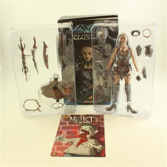 HOT TOYS, SHE PREDATOR "MACHIKO", NIB