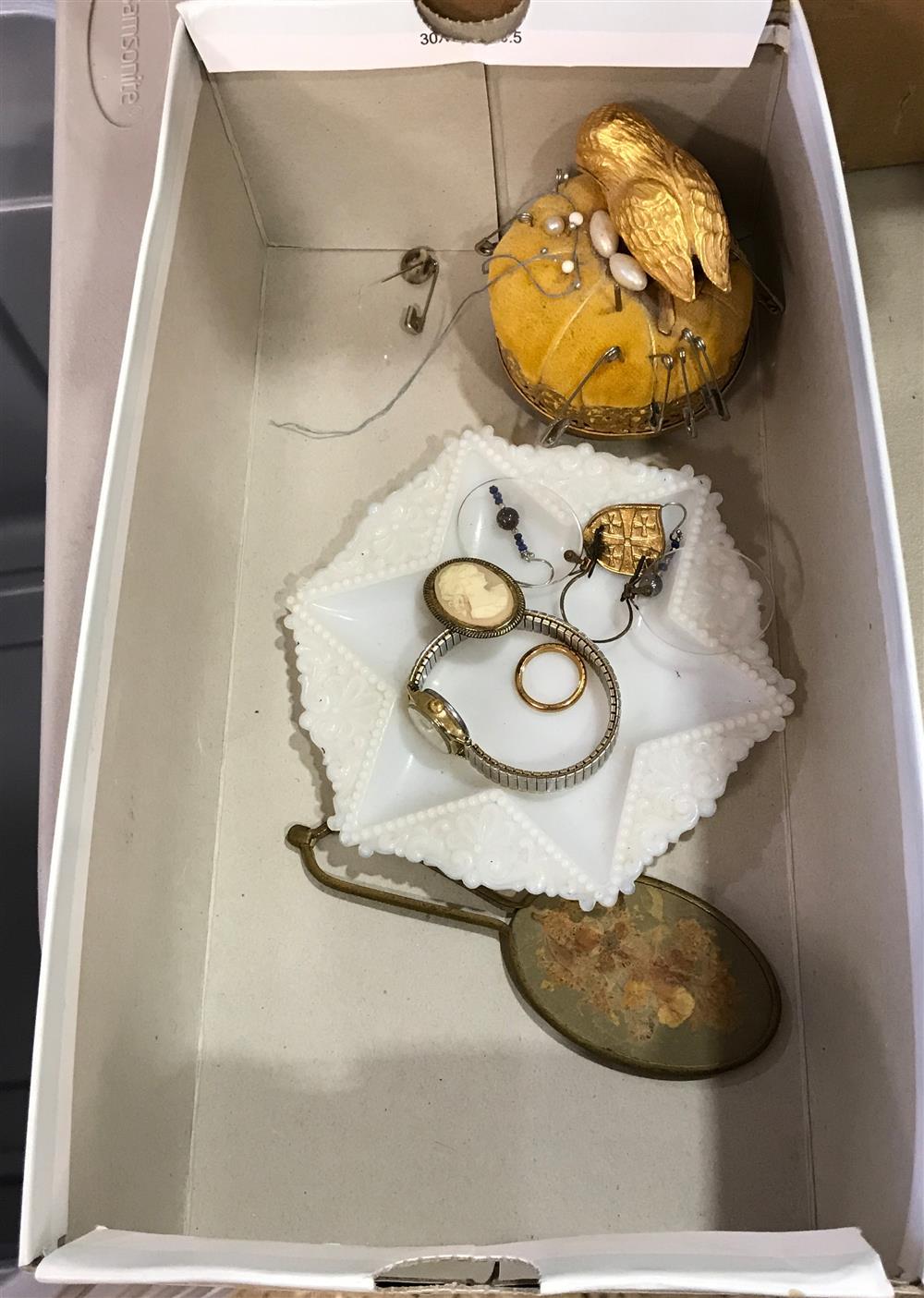 BOX LOT MISCELLANEOUS ITEMS