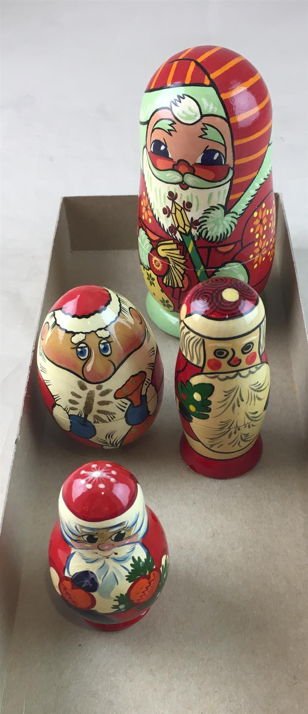 4 RUSSIAN MATRYOSHKA NESTING DOLLS
