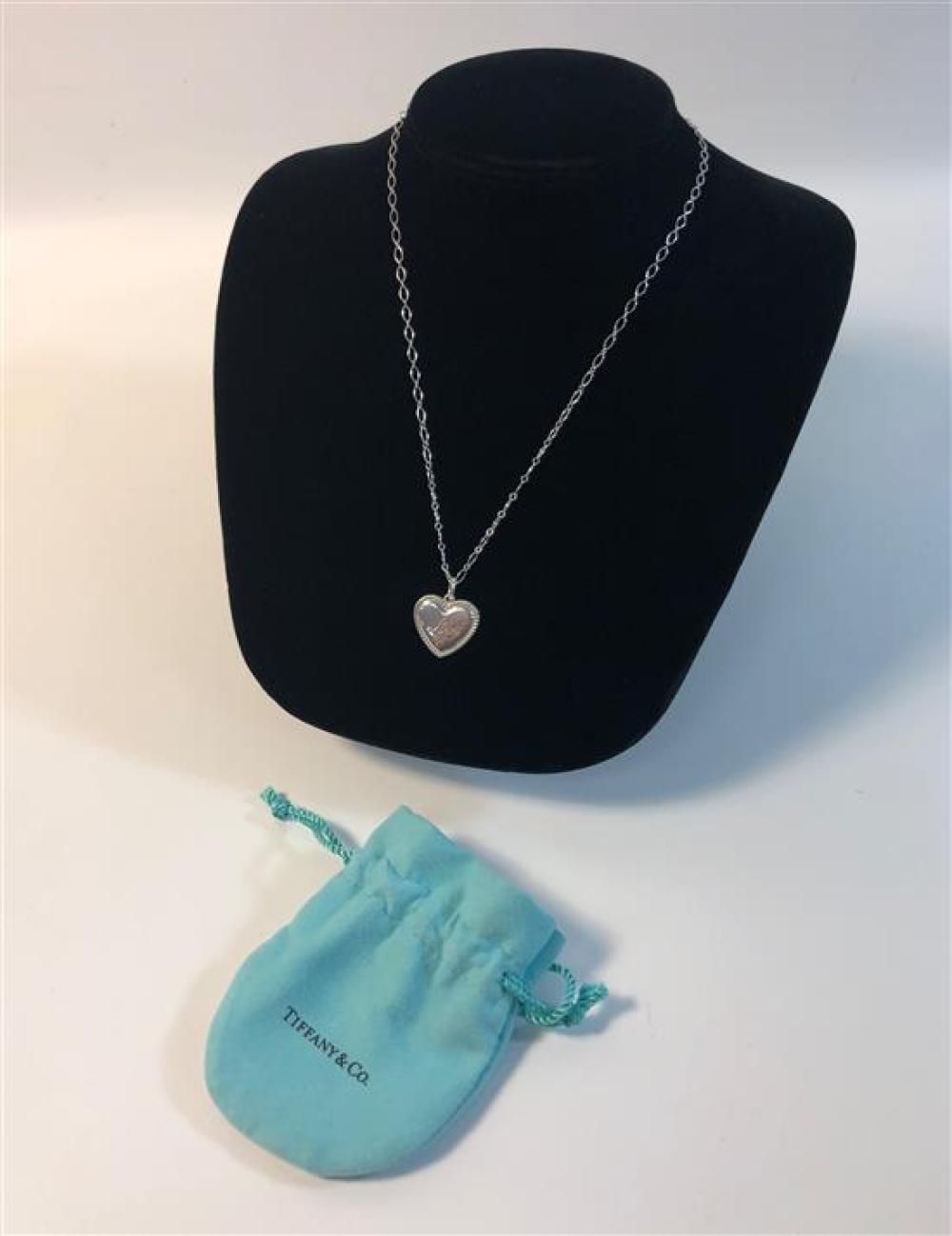 TIFFANY & CO HEART NECKLACE