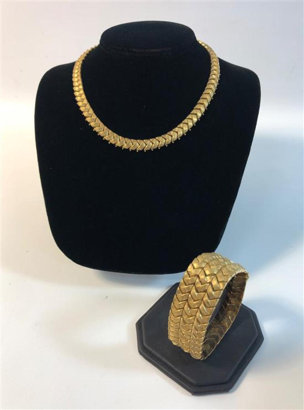 18KT GOLD JEWELRY SET