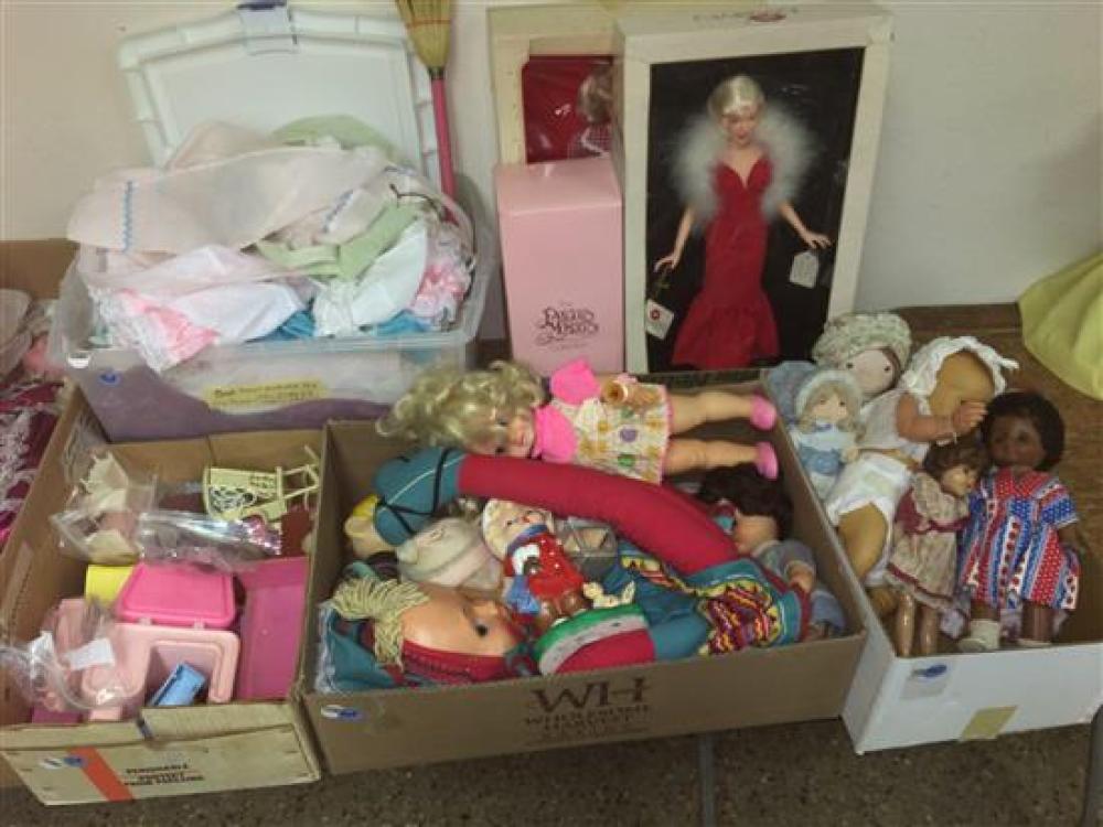 6 LOTS INCLUDING PLASTIC DOLL FURNITURE, DOLL CLOTHES, MISC. PLAY DOLLS AND 3 BOXED DOLLS INCLUDING MARILYN MONROE AND DOLLY PARTON