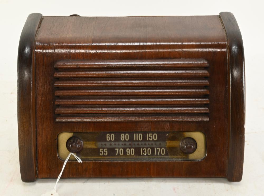 Vintage Art Deco Radio