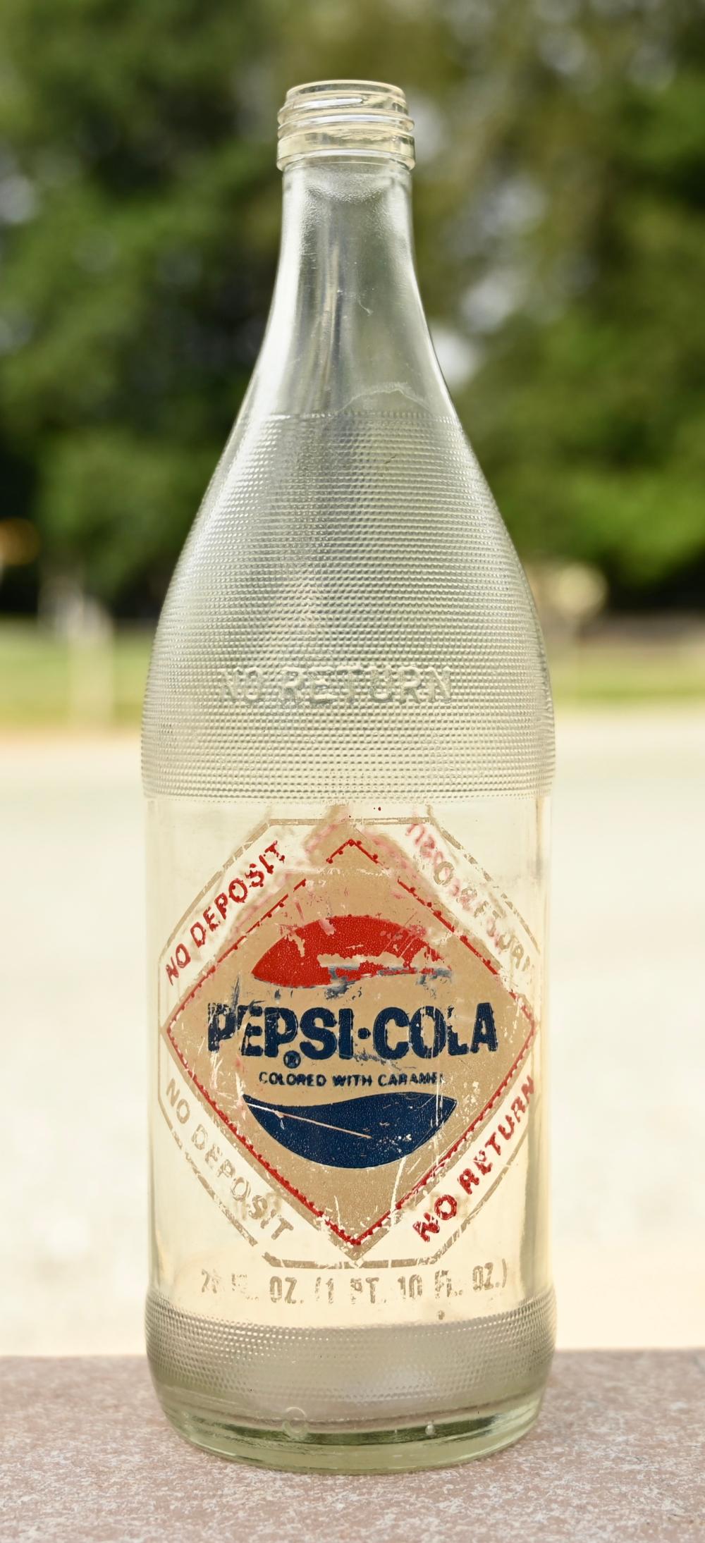 Rare Pepsi Cola 10 oz No Return Diamond Label Bottle