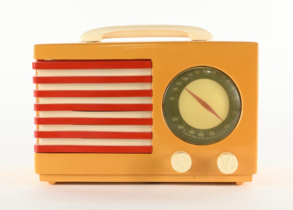 Vintage Emerson Aristocrat Radio