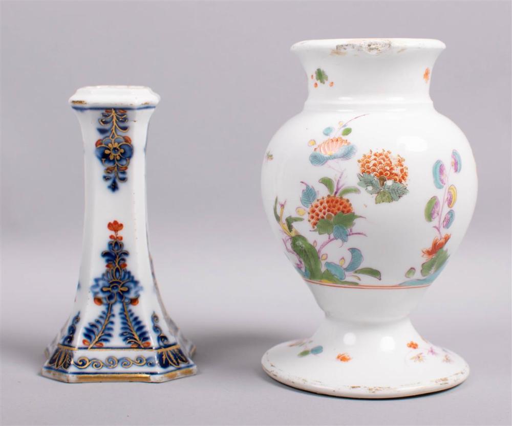 EARLY MEISSEN PORCELAIN KAKIEMON SMALL VASE AND A MEISSEN PORCELAIN HAUSMALEREI STROHBLUMENMUSTER SPILL VASE