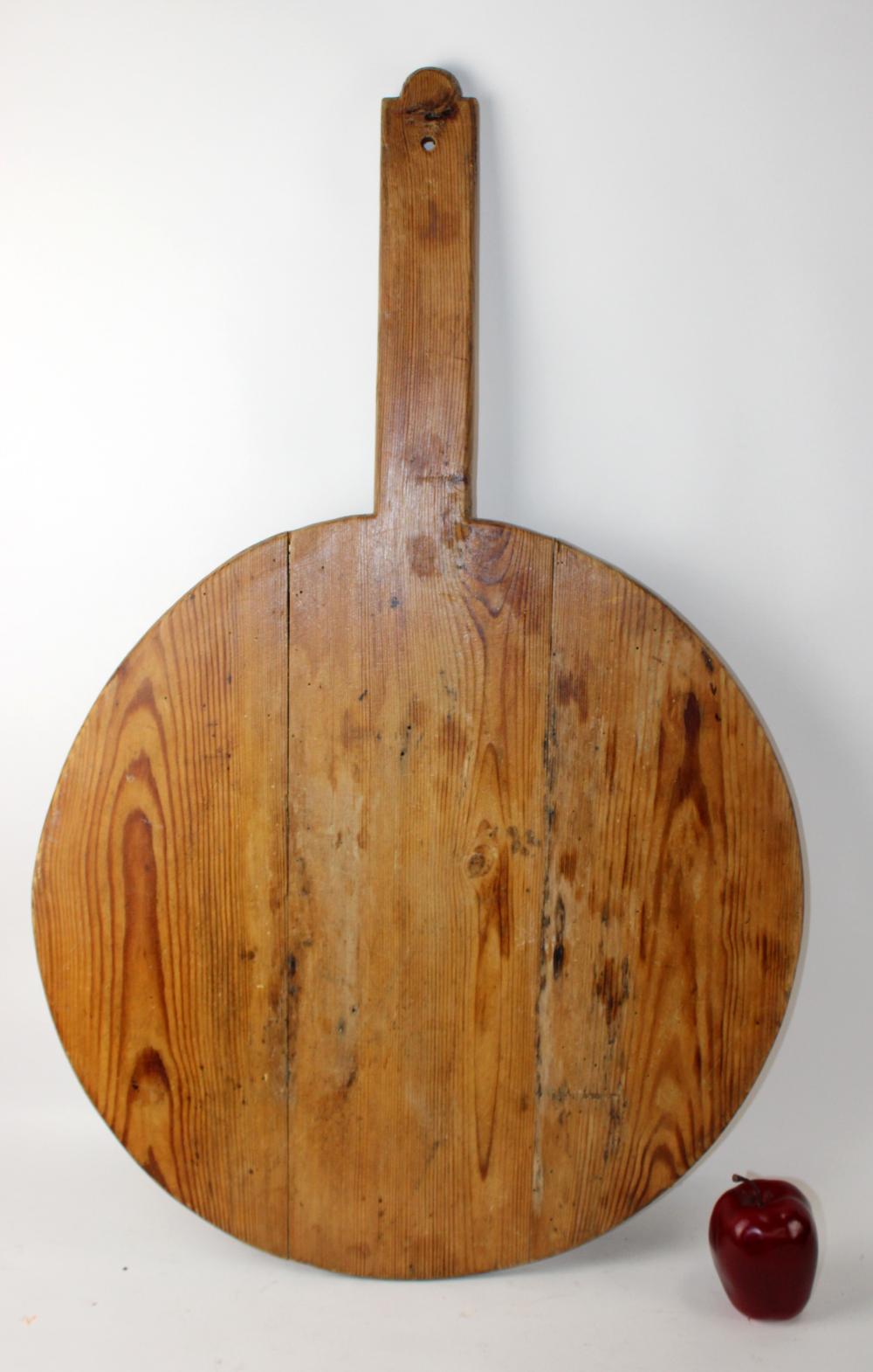French rustic pine breadboard