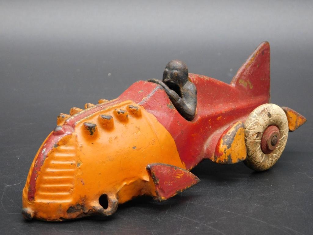 HUBLEY RACE CAR WITH DRIVER METAL TOY VINTAGE ANTIQUE
