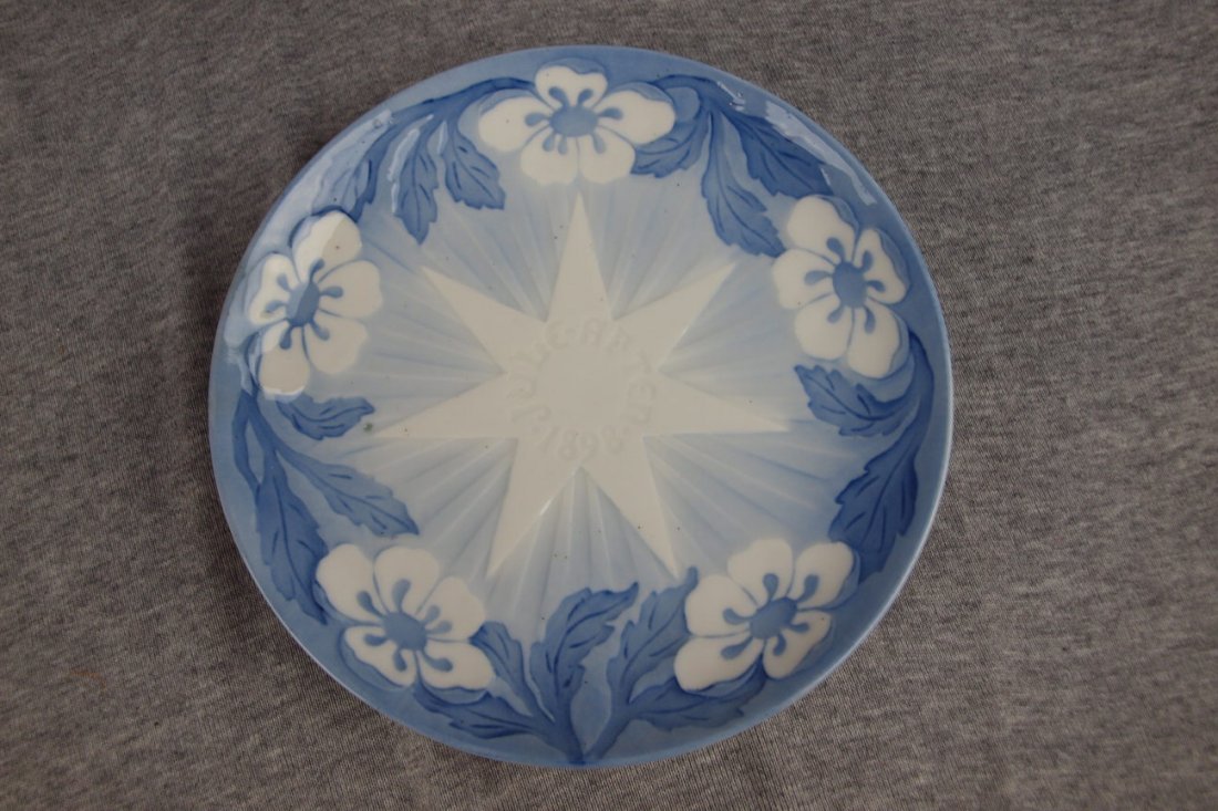 1898 Bing and Grondahl annual Christmas plate
