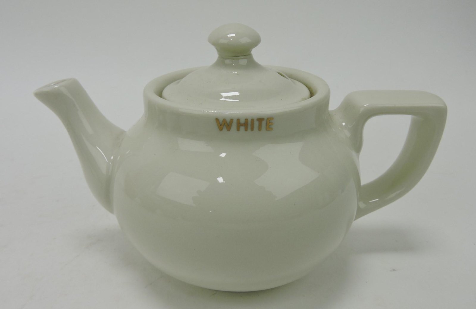 Hall China shop color sample Bosto