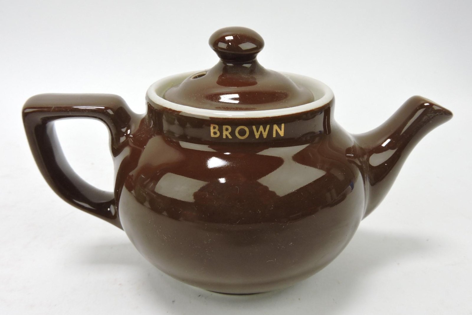 Hall China shop color sample Bosto