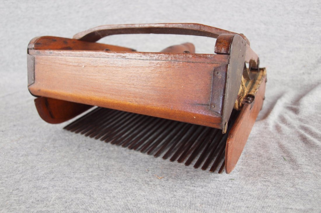 Primitive cranberry picker