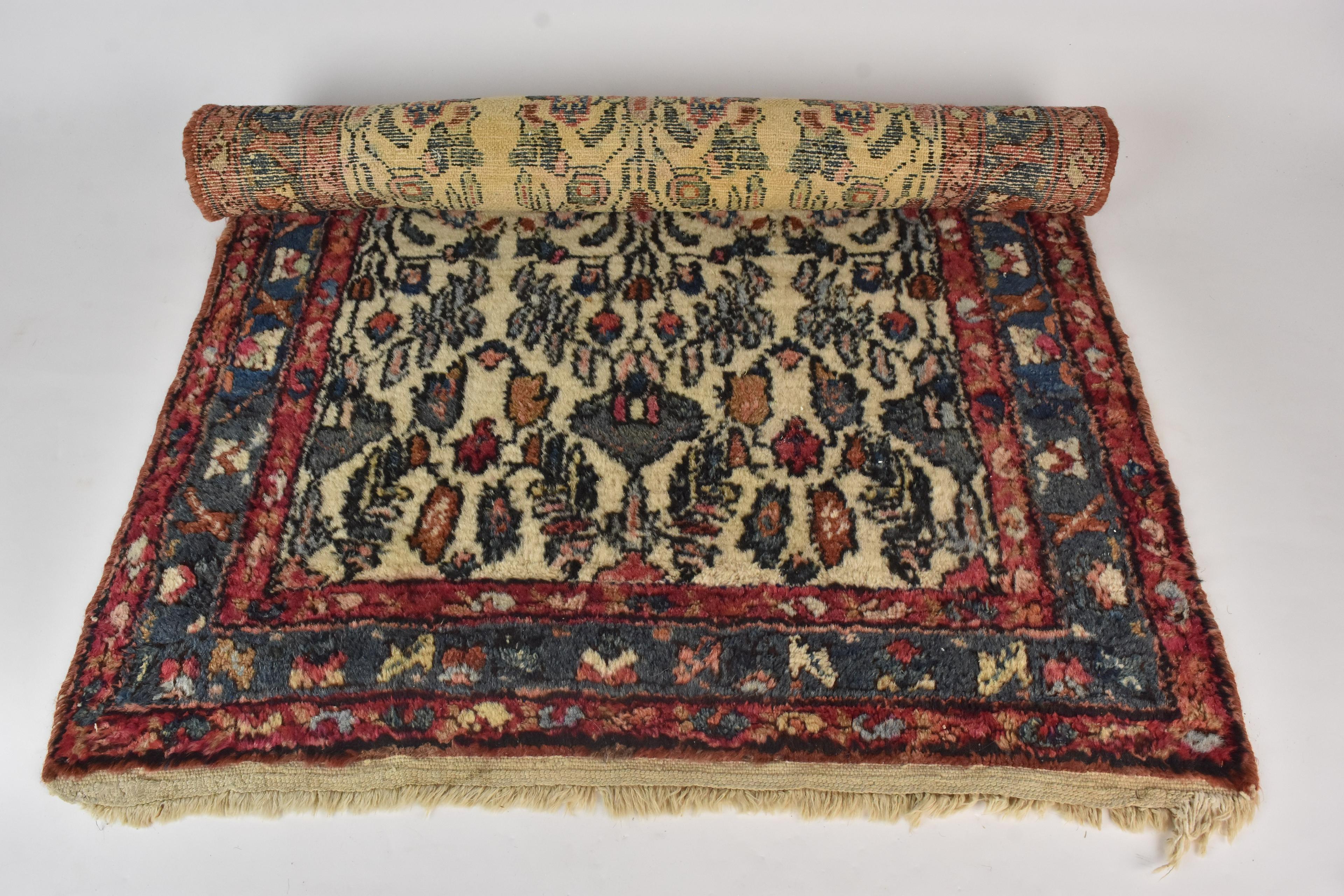 Vintage Isfahan Style Persian Rug