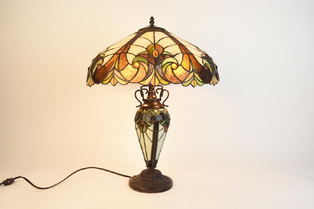 Stained Glass Tiffany Style Table Lamp