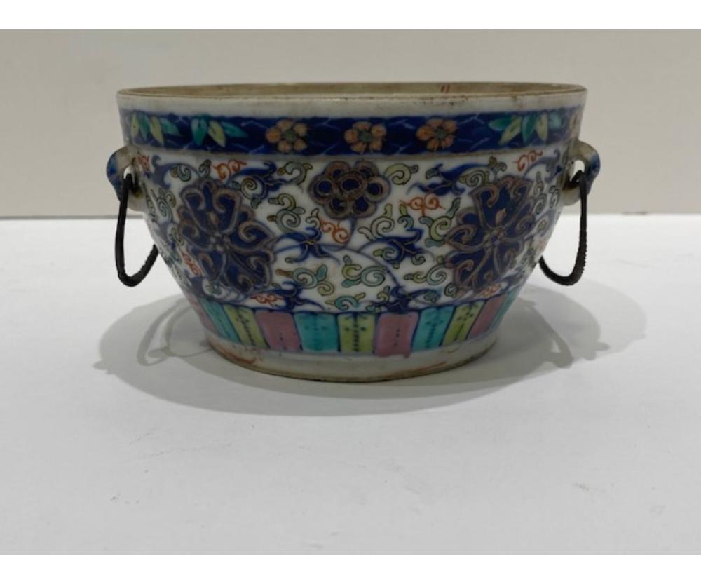 Chinese pot with mark
