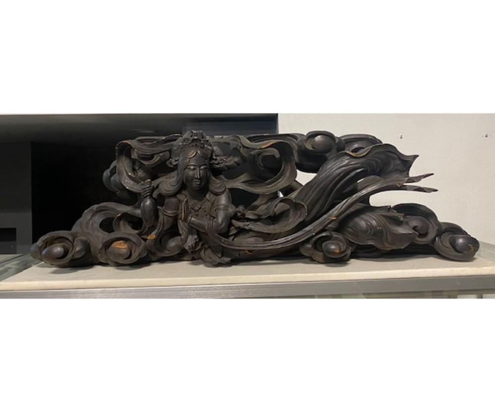 Amazing antique Chinese wood carving