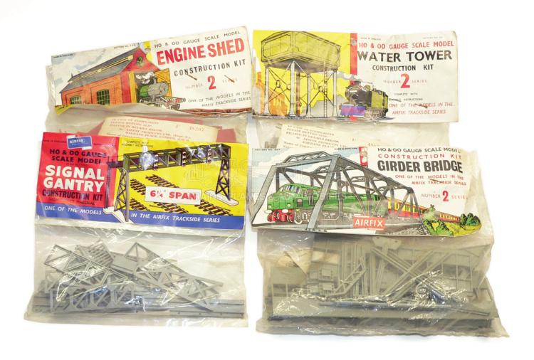 Four Airfix HO/OO-gauge Kits