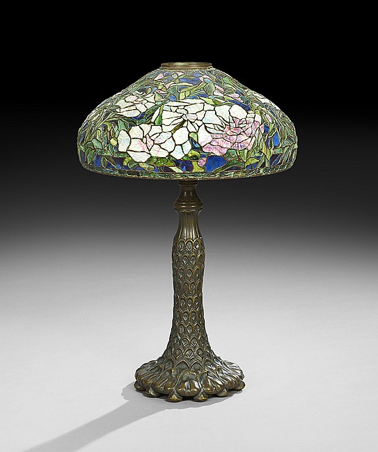 Tiffany-Style Stained Glass Table Lamp