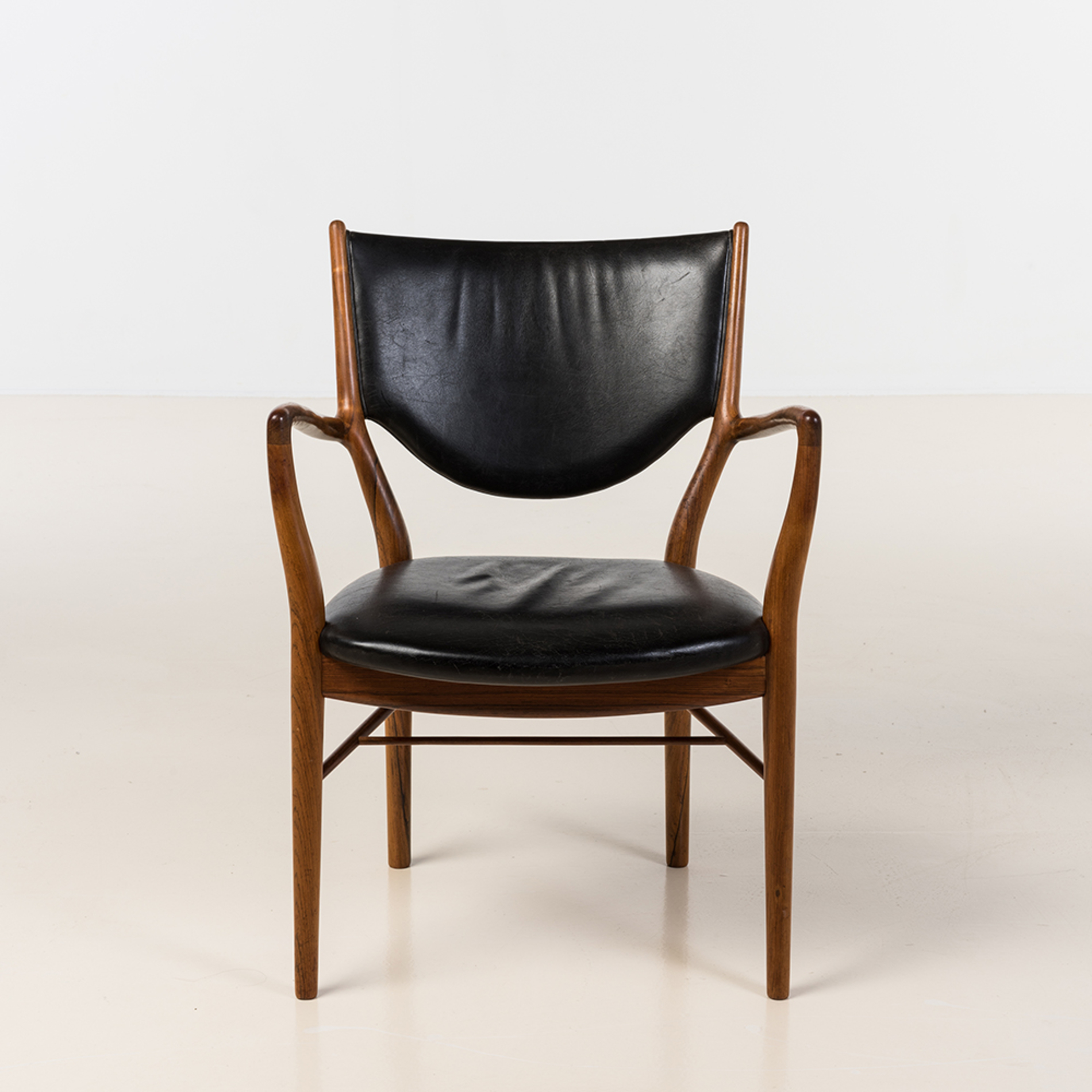 Finn Juhl (1912-1989)Modèle NV46