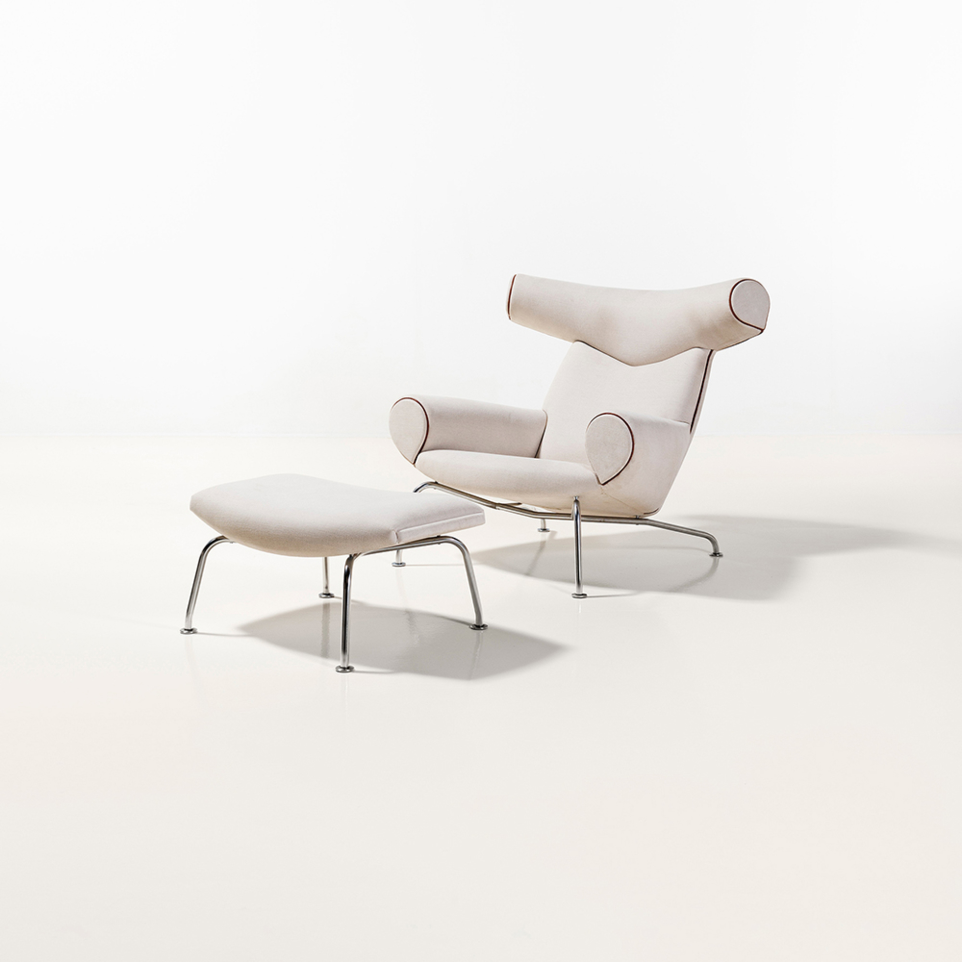 Hans J Wegner (1914-2007)Ox AP46 Bolster Chair