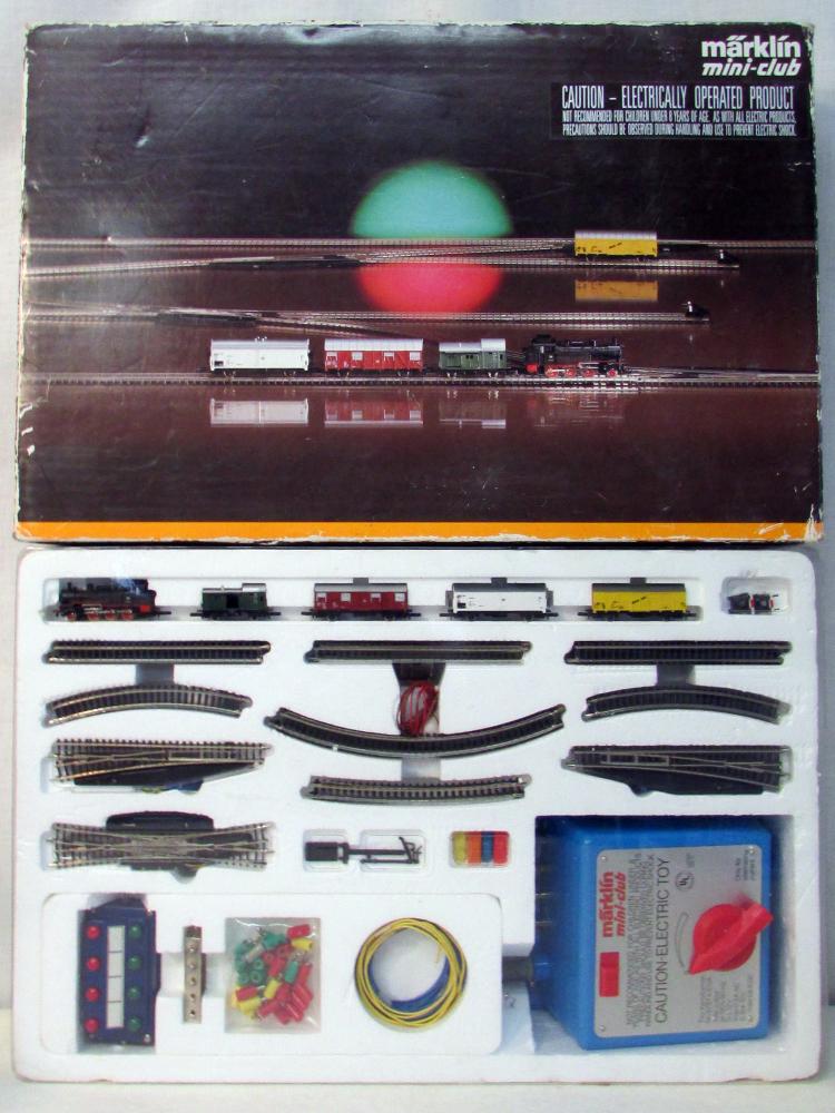 Marklin 8160 Z-Scale Mini-Club Starter Train Set