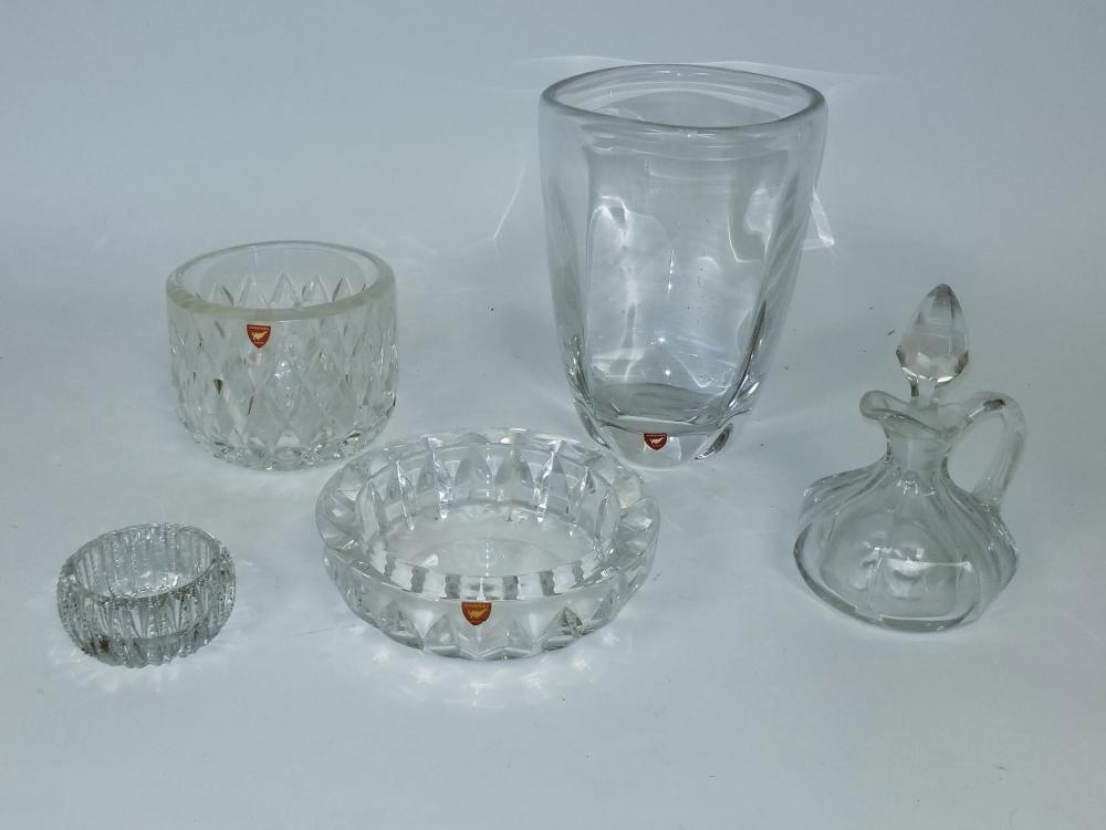 LOT OF FIVE INTERNATIONAL CRYSTAL PIECES