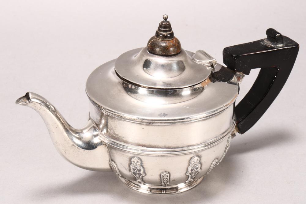 Edwardian Sterling Silver Bachelors Teapot,