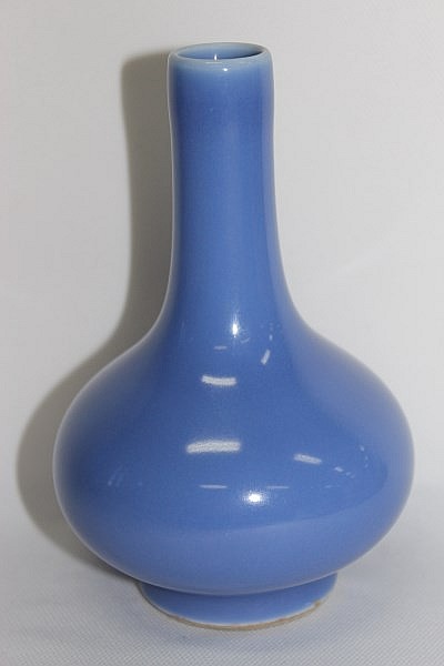 Chinese Porcelain Monochrome Vase,