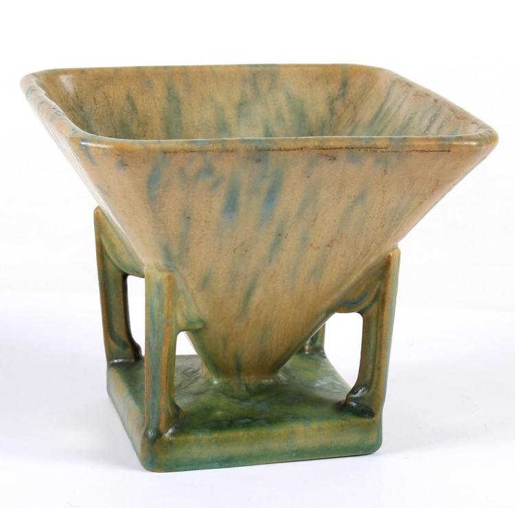 ROSEVILLE POTTERY; FUTURA VASE OR BOWL