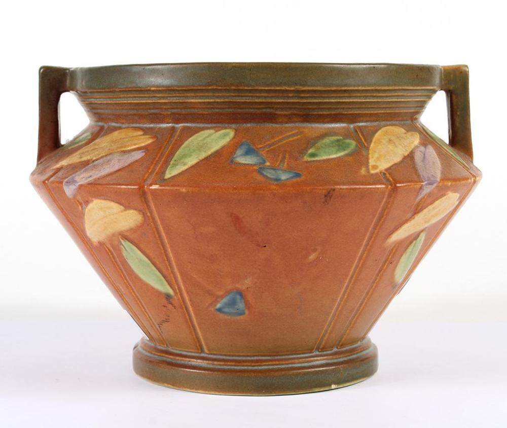 ROSEVILLE POTTERY; FUTURA JARDINIERE- Shape 616-6