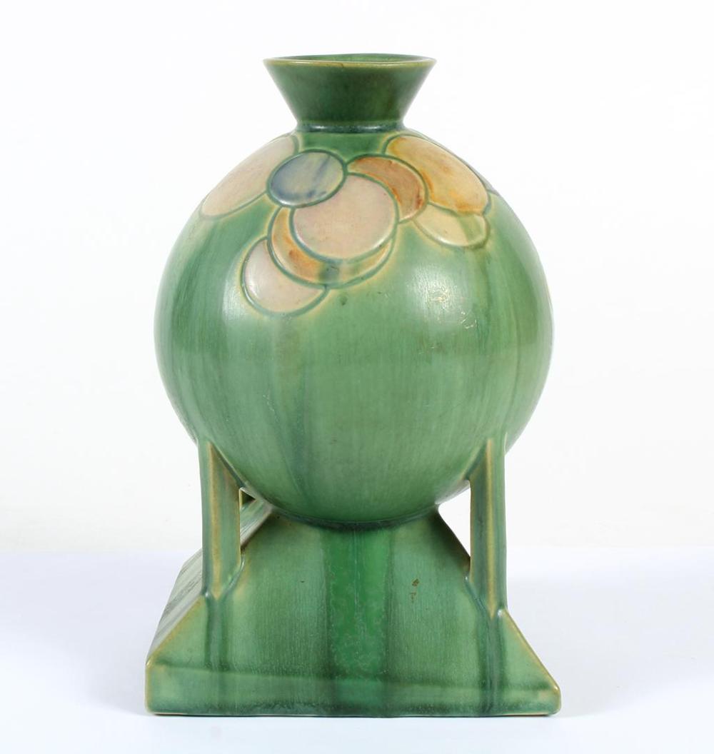 ROSEVILLE POTTERY; FUTURA VASE