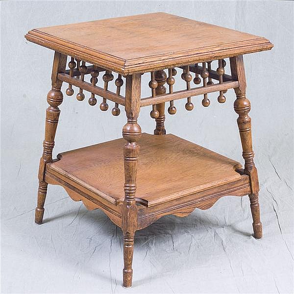 PARLOR LAMP TABLE - Antique American oak with square top