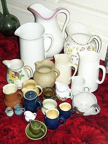 Miscellaneous ceramic jugs. (A lot)