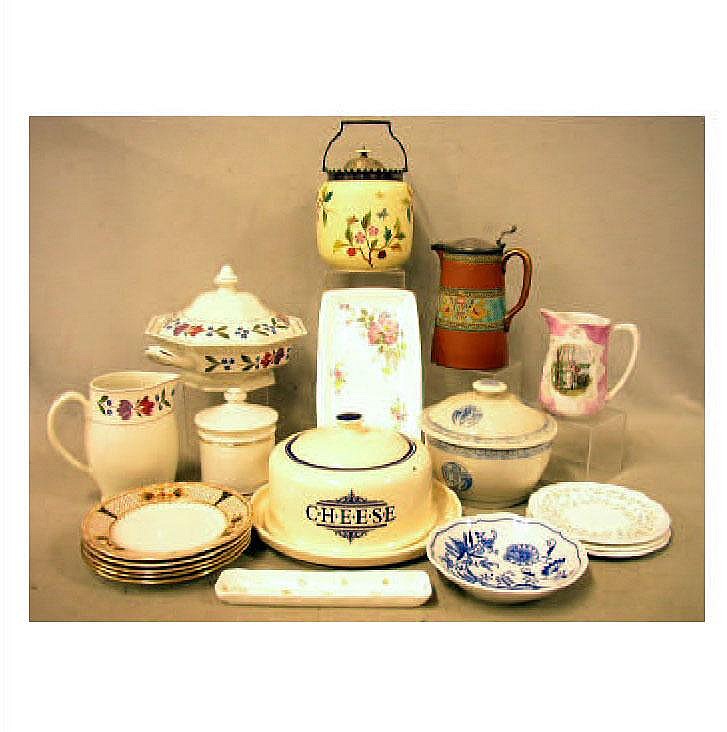 Miscellaneous ceramics. (A lot) The ceramics