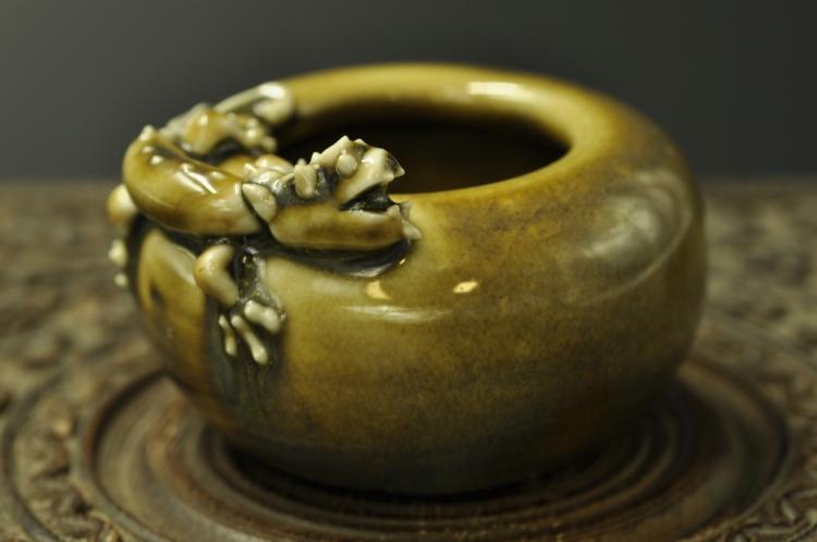 Republic Period Brown Dragon Water Drop