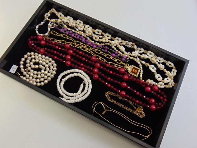 Mixed Vintage Costume Jewelry Necklace Lot