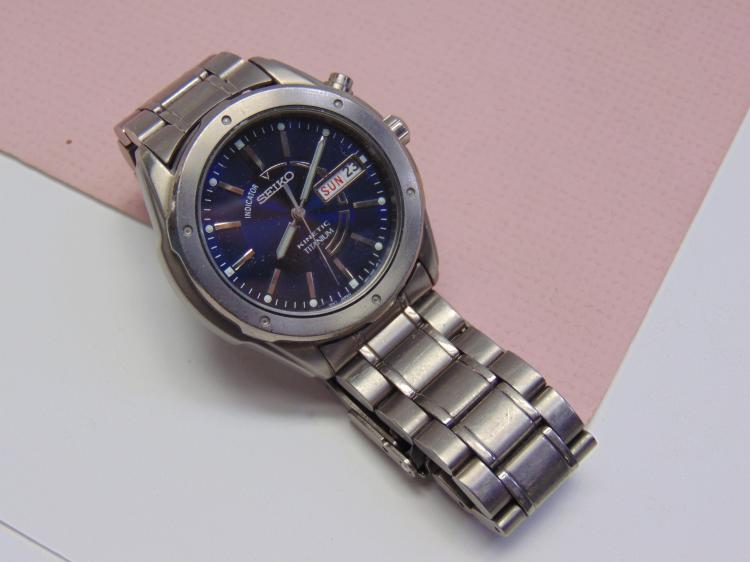 Vintage Seiko Kinetic Titanium Mens Watch