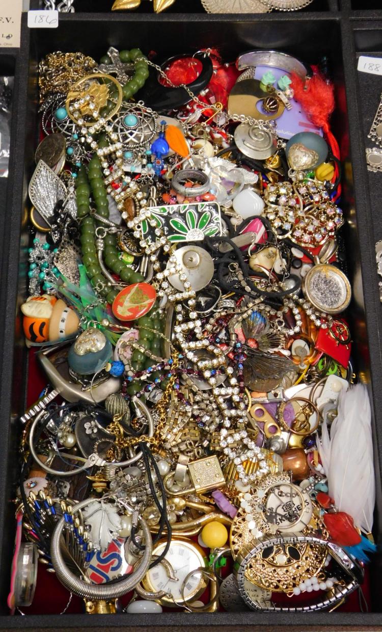 Huge Lot Of Junk Jewelry For Upcycle Recycle Repair Or Reuse
